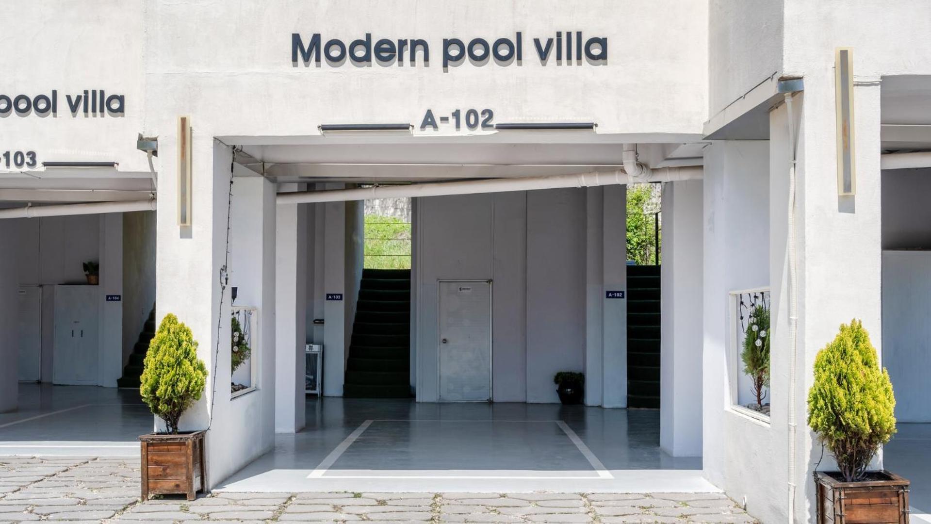 Gyeongju Modern Pool Villa Exterior photo